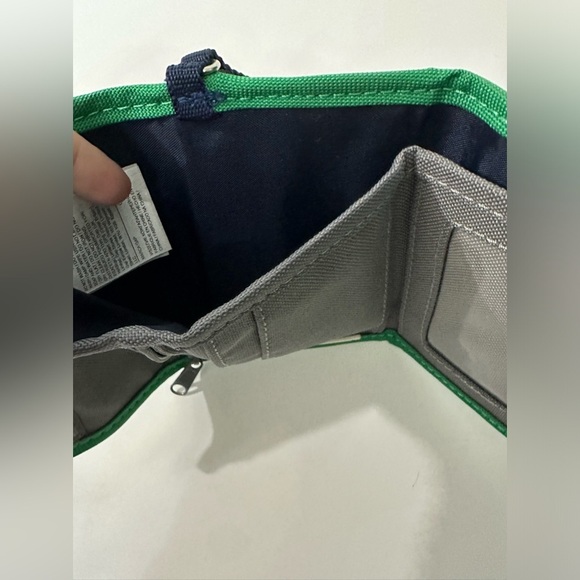 🐊👛 Gap Kids Boys Trifold Wallet with Breakaway Lanyard 🌟🐊 - Picture 6 of 9